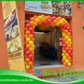 Montagem profissional de arco de balões para inauguração de loja em São Paulo