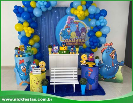 Locação de Decoração Infantil com Cilindros Galinha Pintadinha
