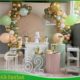Decoração de festa adulto em tons de verde e nude com mesa decorada para aniversário